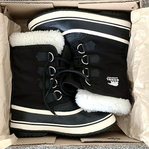 SOREL Winter Carnival Boots